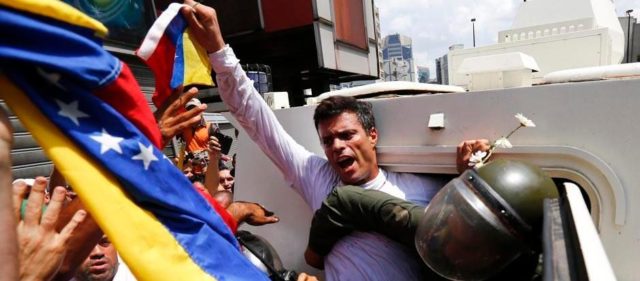 Leopoldo López, de la cárcel al "exilio" (Cronología)