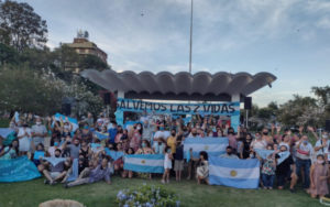Centenares de manifestantes rechazan el aborto legal en Argentina