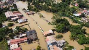 Crecida del río Uairén deja estragos en el municipio Gran Sabana del estado Bolívar. Foto: Protección Civil.