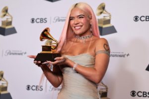 Karol G ganadora del Grammy 2024 Foto: EFE/EPA/ALLISON DINNER